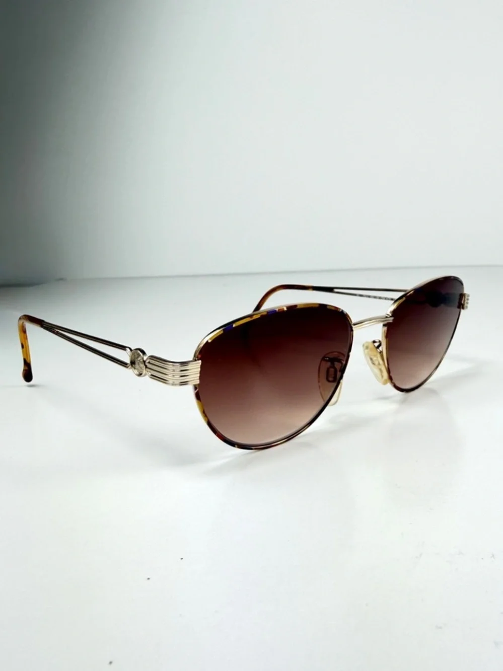 VTG DeadStock FENDI VL7011 Roman Coin Custom Sunglasses Gold Blue Tortoise Set